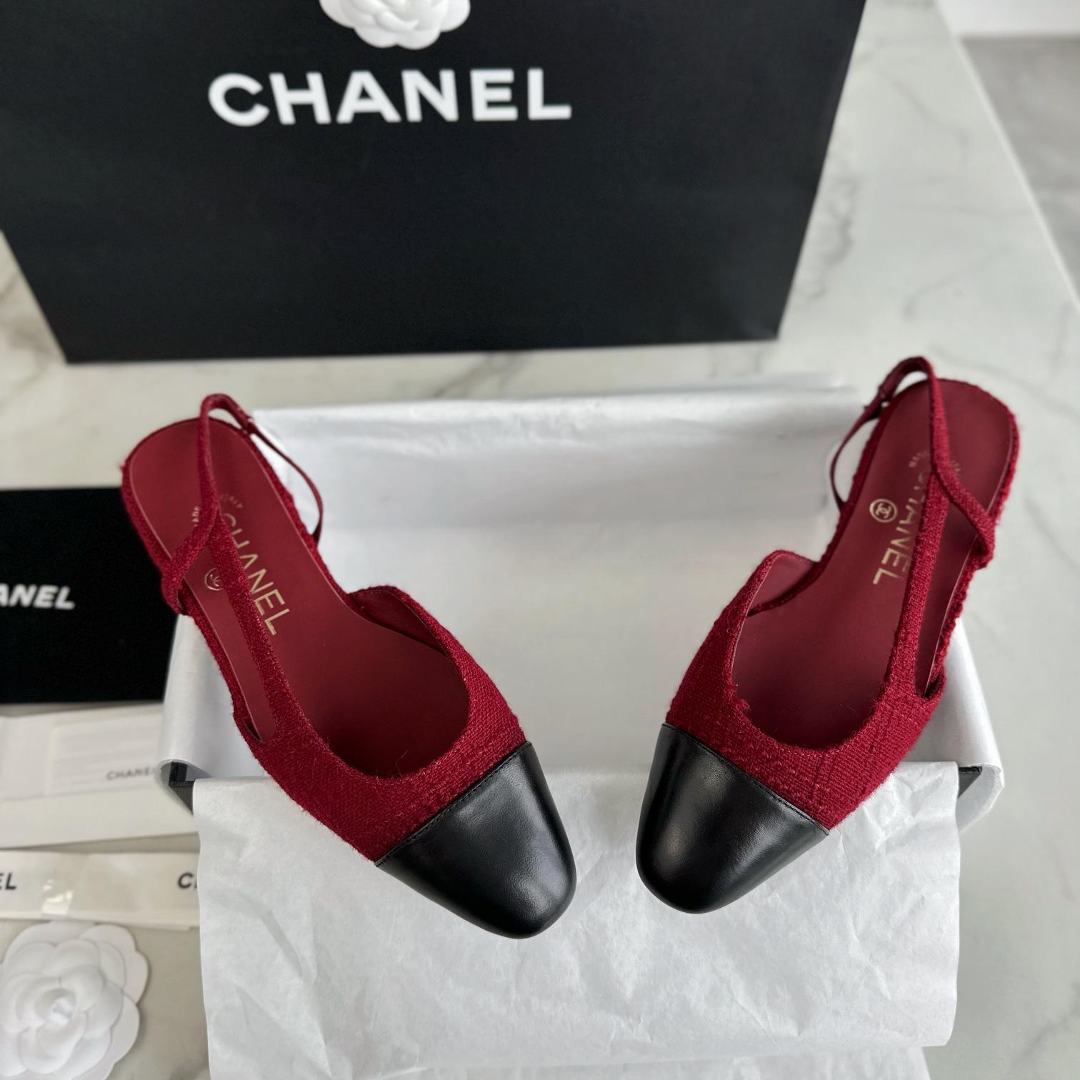 Chanel 23K Collection – Burgundy Tweed Flat Slingbacks