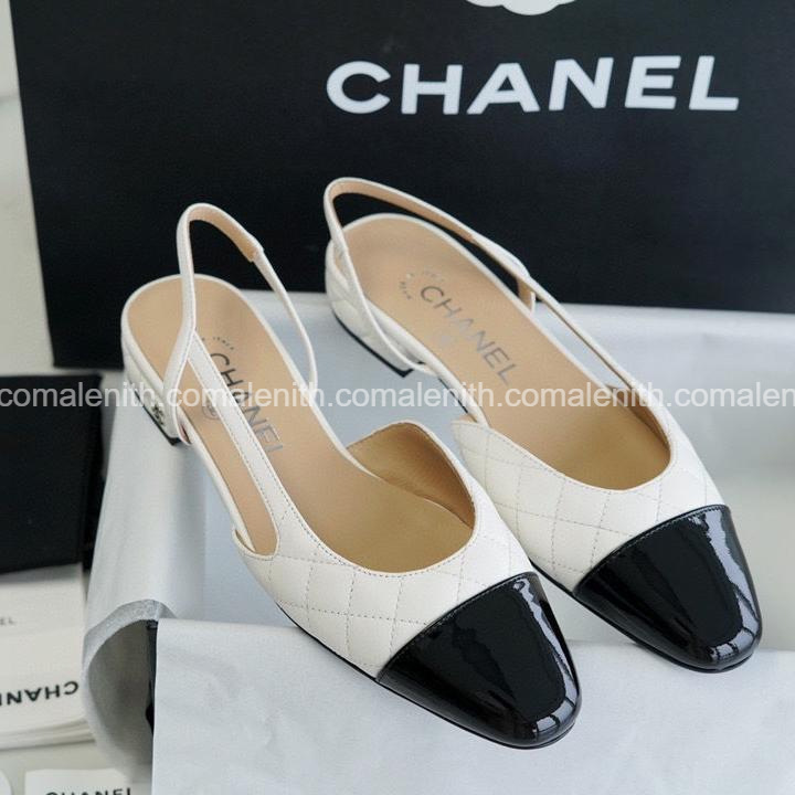 Chanel 22C White Quilted Flat Slingback